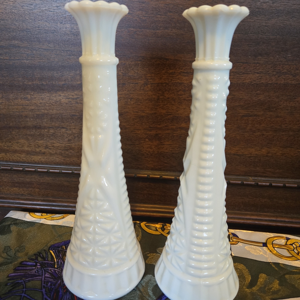 Set Of Two 9 Inch Tall Milk Glass Vases - Picture 4 of 7